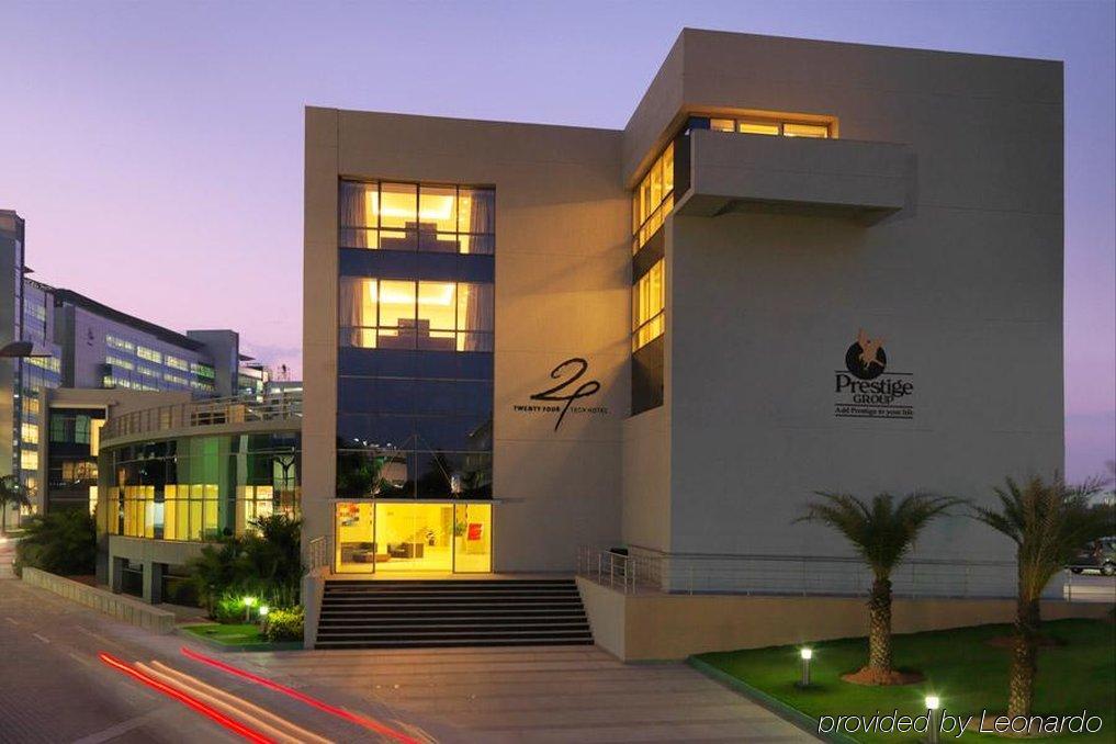 24 Tech Hotel Bangalore Luaran gambar