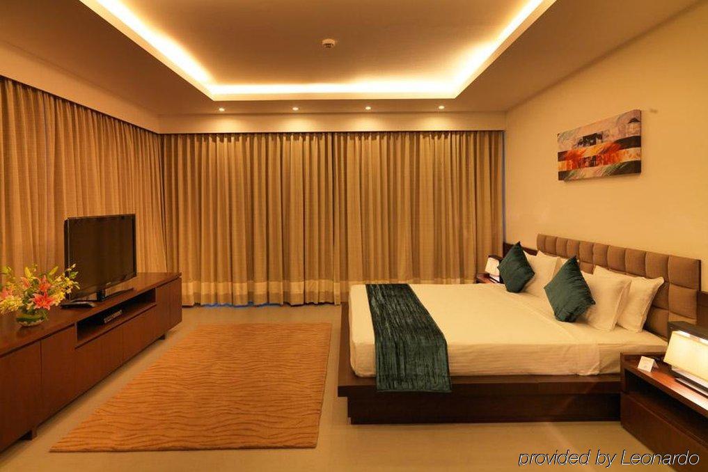 24 Tech Hotel Bangalore Luaran gambar